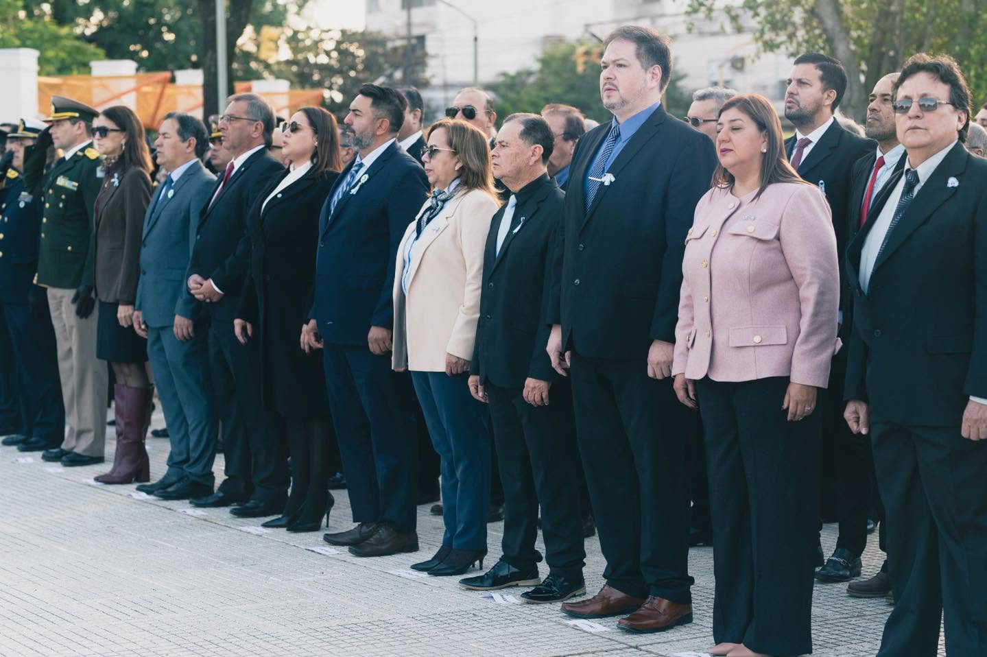 El Concejo Deliberante participó del acto central por el 210.º aniversario de la Independencia Argentina
